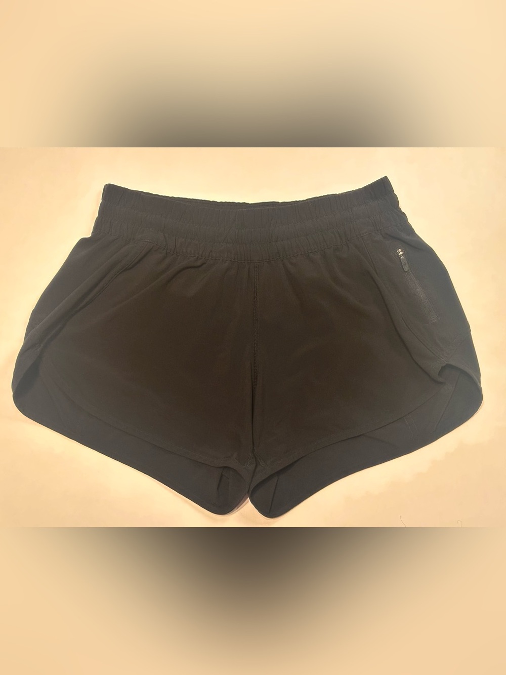 Lululemon Tracker Short V 4” Black Size 10 Running Athletic Shorts